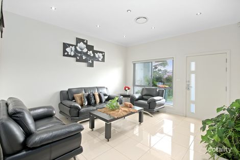 33a Rossiter St, Smithfield, NSW 2164