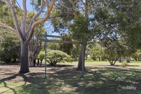 Property photo of 2 Daylight Close Beldon WA 6027