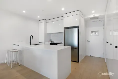 Property photo of 105/18 Chelsea Avenue Broadbeach QLD 4218