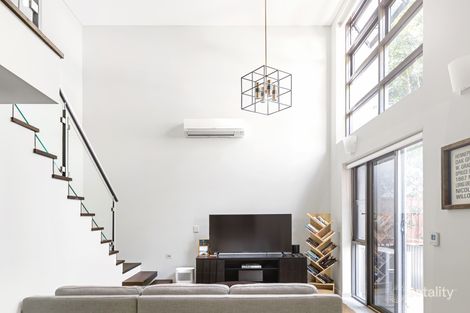 Property photo of 2/74-76 Surrey Street Darlinghurst NSW 2010