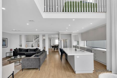 Property photo of 10 Gem Parade Wollert VIC 3750