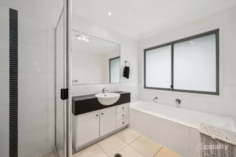Property photo of 9 Beerwah Parade Kallangur QLD 4503