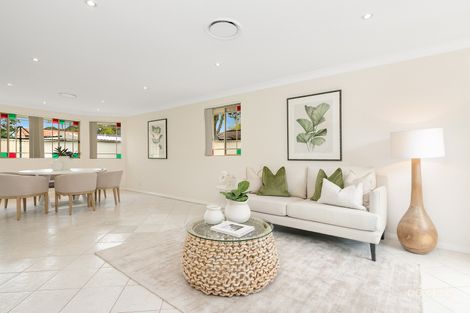 Property photo of 14 Richmond Close St Johns Park NSW 2176