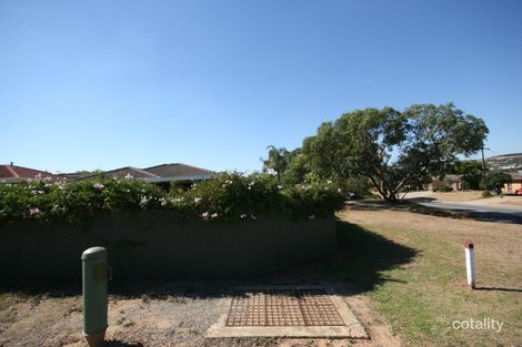 2 Williams Ave, Hackham West, SA 5163