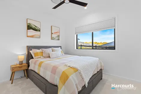 Property photo of 20 Esk Circuit Maitland Vale NSW 2320