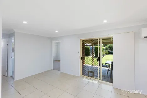 Property photo of 37 Dellvene Crescent Rosewood QLD 4340