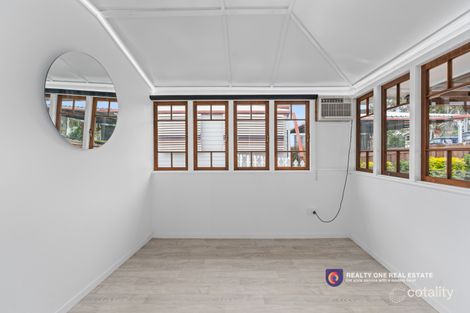 Property photo of 5 Bowen Terrace The Range QLD 4700