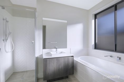 Property photo of 66 Lexey Crescent Wakerley QLD 4154