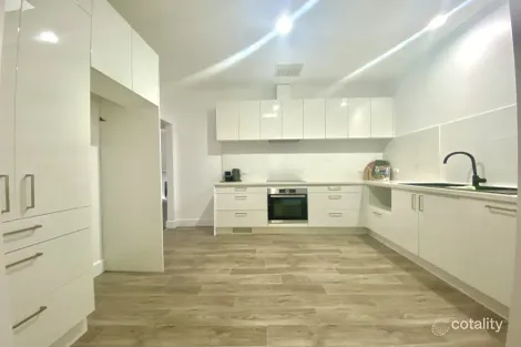 Property photo of 4 Pakenham Street Echuca VIC 3564