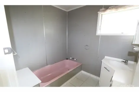 Property photo of 167 Fegen Drive Moorooka QLD 4105