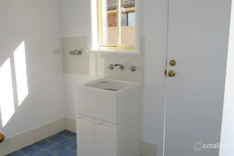 Property photo of 2 Emerald Drive Kelso NSW 2795