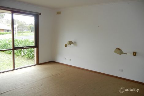 Property photo of 8 Meredith Court Drouin VIC 3818