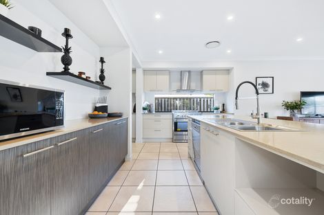 7 Rookery Cres, Bridgeman Downs, QLD 4035