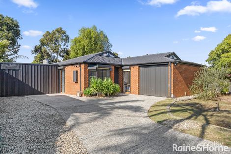 Property photo of 18 Thurmand Court Roxburgh Park VIC 3064