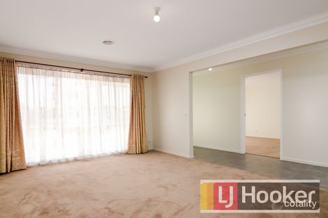 Property photo of 22 Domino Way Hampton Park VIC 3976