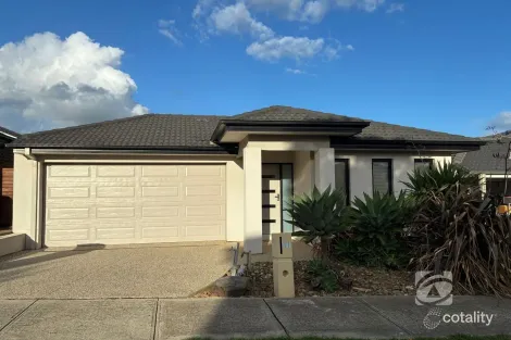 11 Anvil Way, Clyde North, VIC 3978