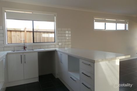 Property photo of 3 Lyndys Lane Cranbourne North VIC 3977