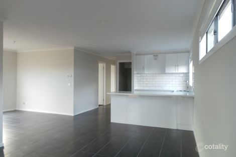 Property photo of 3 Lyndys Lane Cranbourne North VIC 3977