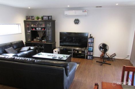 Property photo of 26 Harvard Street Cranbourne West VIC 3977