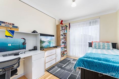 Property photo of 11 Archibald Crescent Rosemeadow NSW 2560