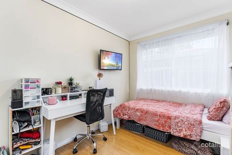 Property photo of 11 Archibald Crescent Rosemeadow NSW 2560