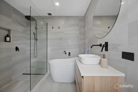 Property photo of 1A Davis Place Menai NSW 2234