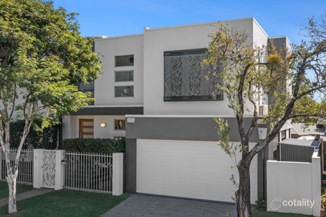 Property photo of 2/27 Broad Street Labrador QLD 4215