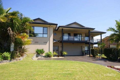 7 Leigh James Pl, Woolgoolga, NSW 2456