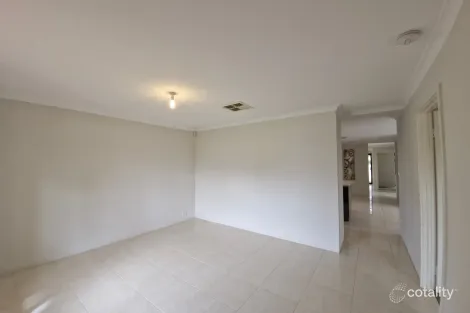 Property photo of 11 Abrolhos Loop Beckenham WA 6107