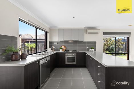 Property photo of 19 Howardson Circuit St Albans VIC 3021