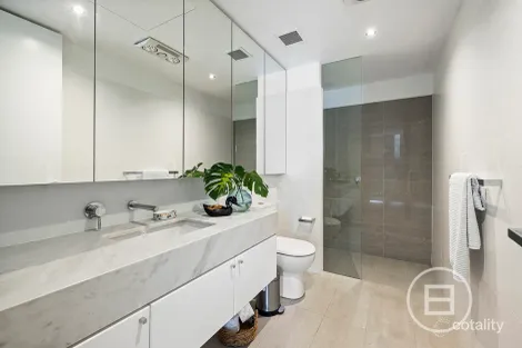 Property photo of 202/4 Cromwell Road South Yarra VIC 3141