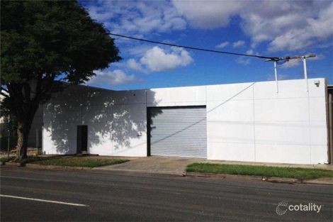 32 Finsbury St, Newmarket, QLD 4051