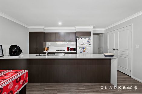 Property photo of 40 Harvest Boulevard Chisholm NSW 2322