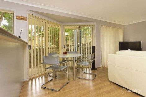 Property photo of 1/20 Phillip Place Forest Lake QLD 4078