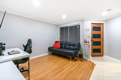 Property photo of 10 Stanbroke Turn Carramar WA 6031