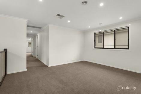 Property photo of 19 Stables Circuit Doncaster VIC 3108