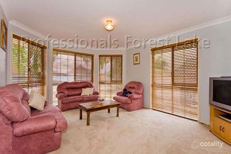 Property photo of 64 Jindabyne Circuit Forest Lake QLD 4078