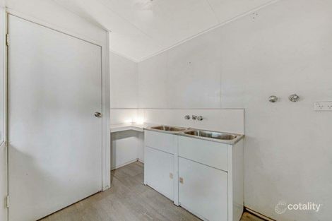 Property photo of 63 Flinders Parade Gladstone Central QLD 4680