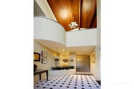 Property photo of 2 Benton Way Taylors Lakes VIC 3038