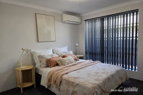 Property photo of 19 Hatfield Road Ellenbrook WA 6069