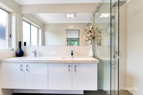 Property photo of 4 Bonus Court Werribee VIC 3030