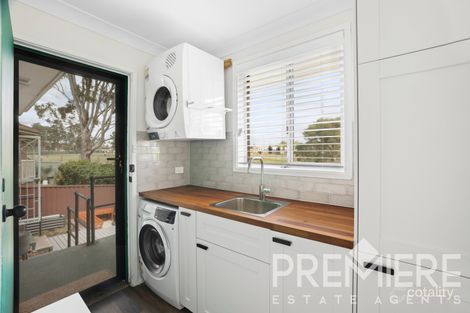 Property photo of 9/12 Bensley Road Macquarie Fields NSW 2564