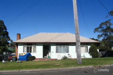 13 Carr Pde, Unanderra, NSW 2526