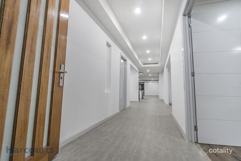 Property photo of 21 Mountaineer Drive Roxburgh Park VIC 3064