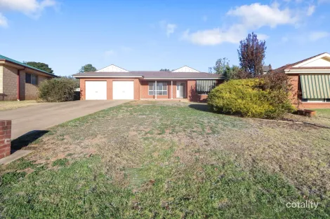 Property photo of 22 Yarrawah Crescent Bourkelands NSW 2650