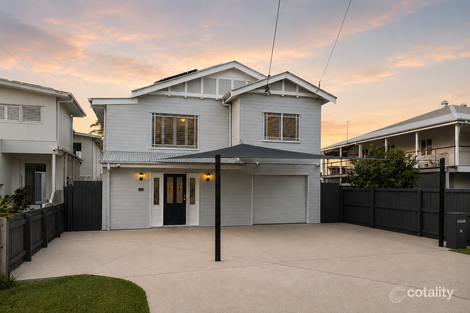 12 Fourth Ave, Scarborough, QLD 4020