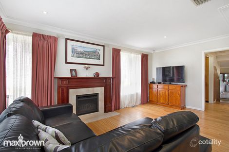 Property photo of 31 Hillview Drive Kilsyth VIC 3137