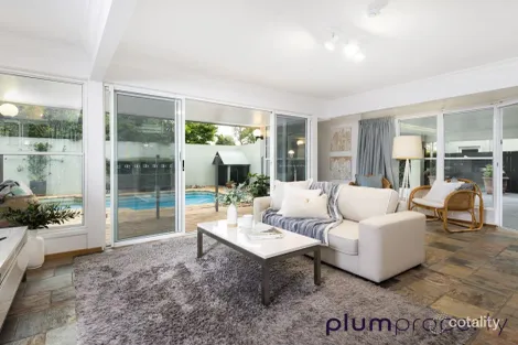 Property photo of 72 Gilruth Road Kenmore QLD 4069