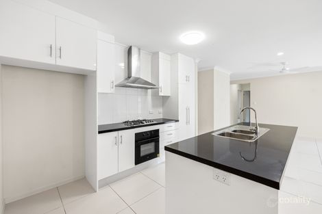 Property photo of 17 Carter Close Smithfield QLD 4878