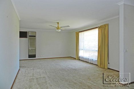 Property photo of 2 William Drive Kangaroo Flat VIC 3555